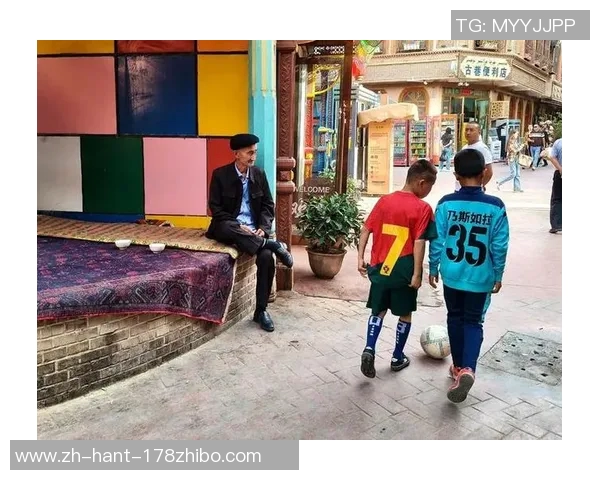 花样足球的魅力与技巧探索：从街头到赛场的精彩瞬间与文化传承